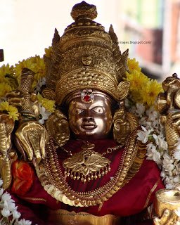 Chamundeshwari Temple Mysore – famous hilltop Devi temple in Karnataka